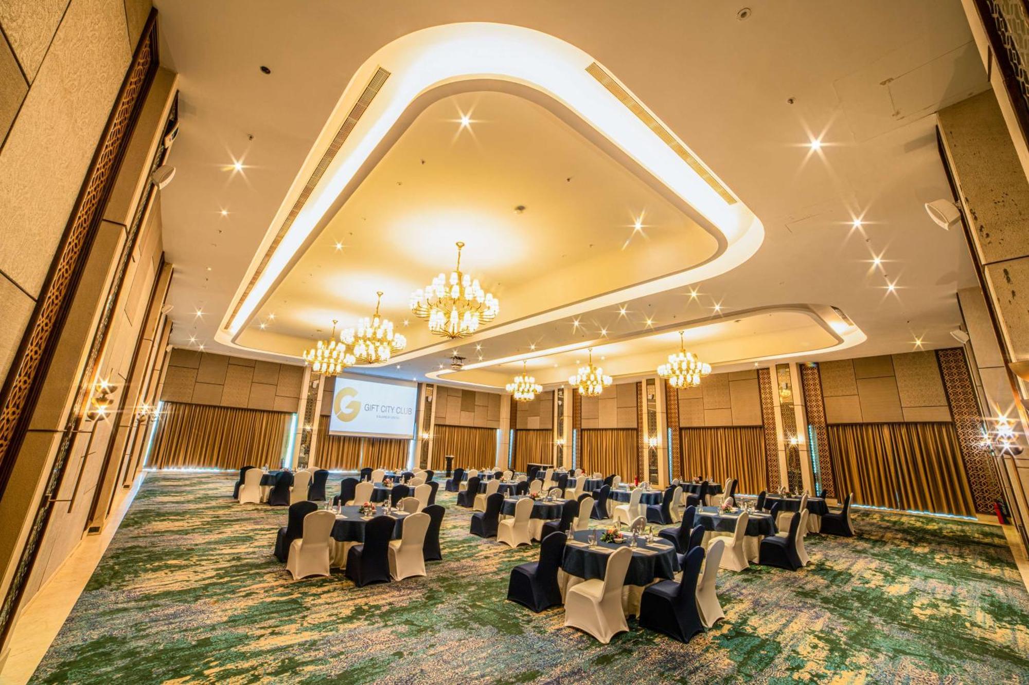 Gift City Club, A Member Of Radisson Individuals Gandhinagar Zewnętrze zdjęcie