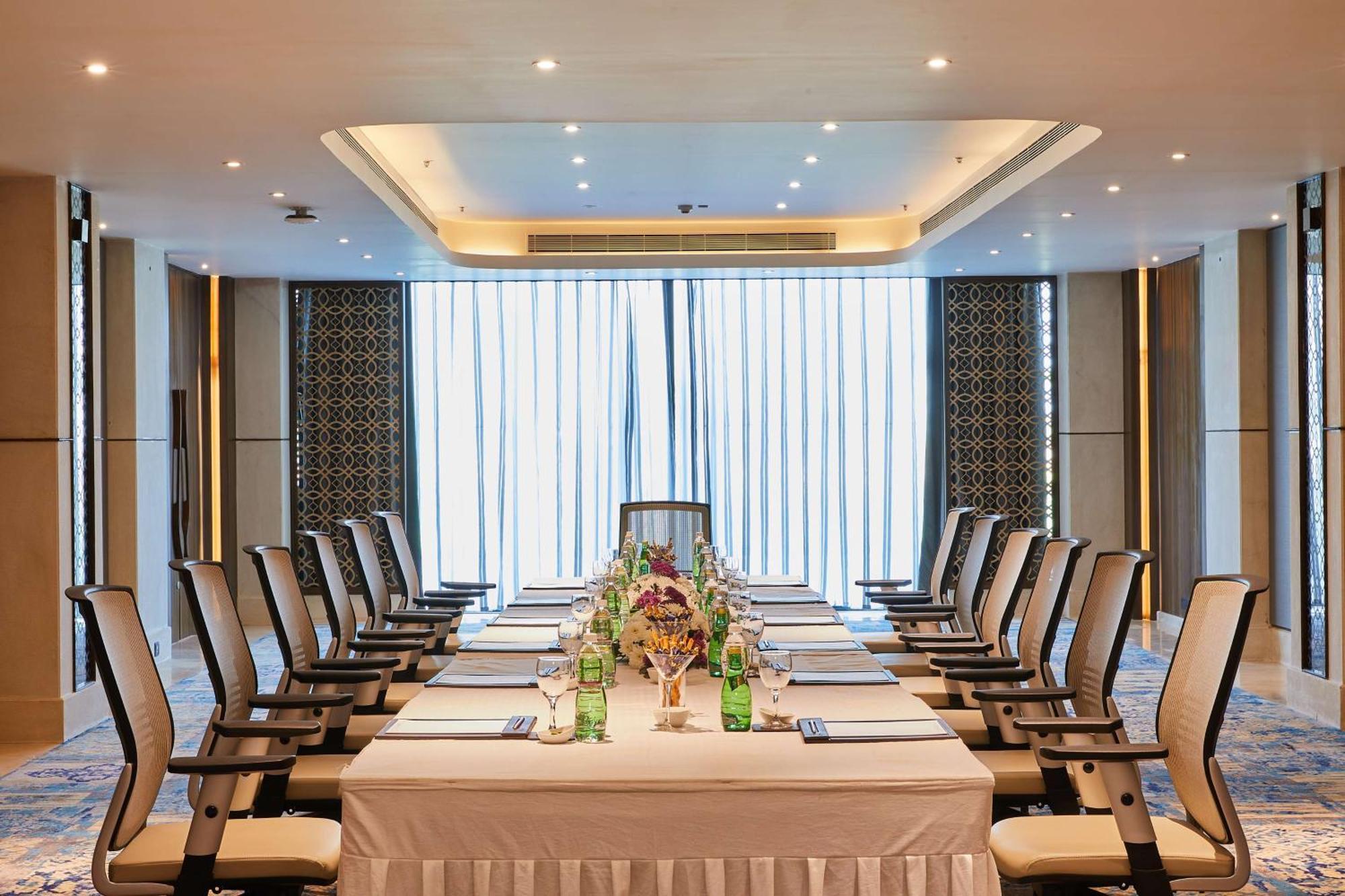 Gift City Club, A Member Of Radisson Individuals Gandhinagar Zewnętrze zdjęcie